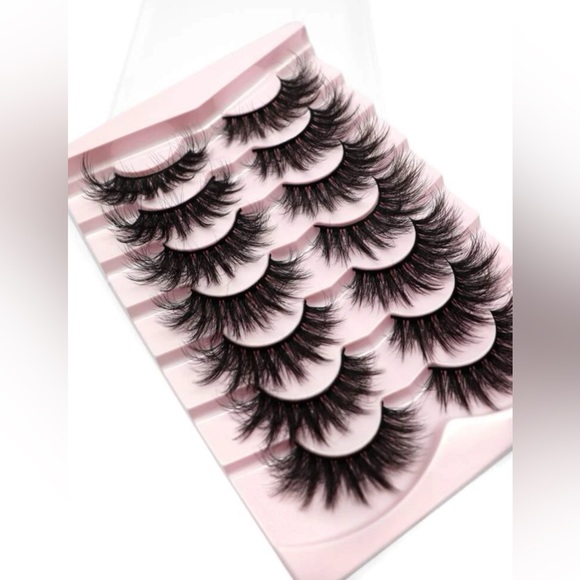 7 Pairs Cat Eye False Eyelashes - Picture 2 of 4
